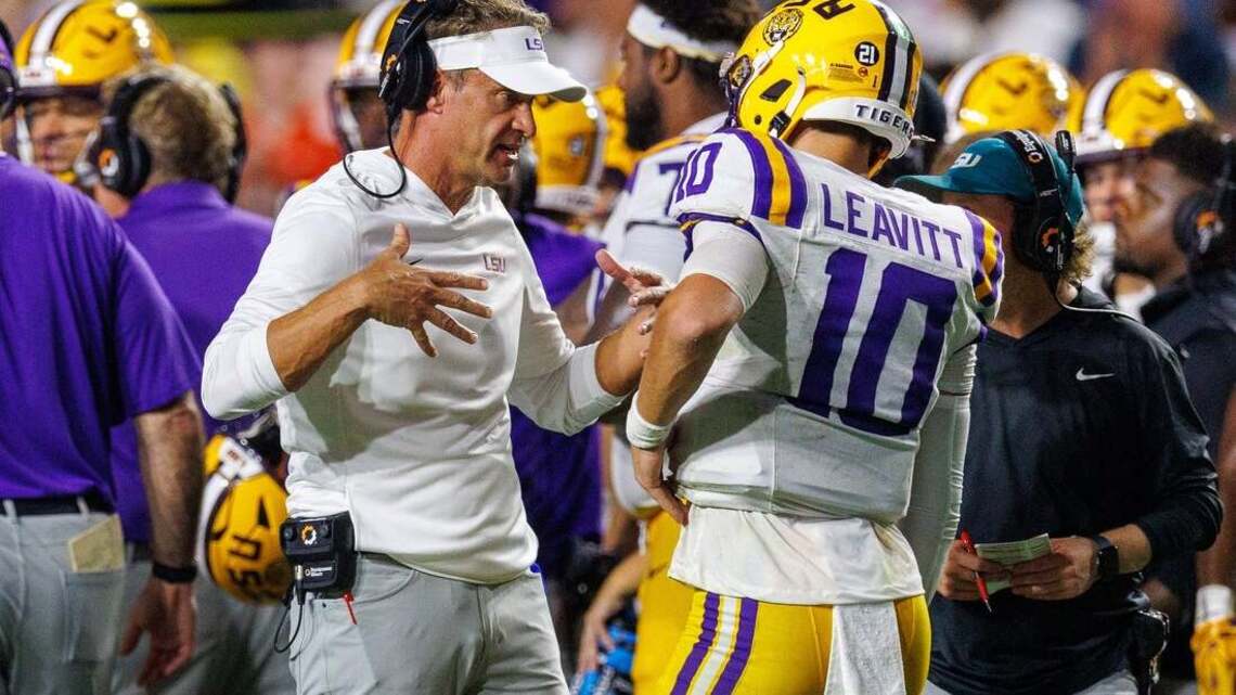 No. 11 LSU rolls up 644 yards in Lane Kiffin's debut, clobbers Clemson 
