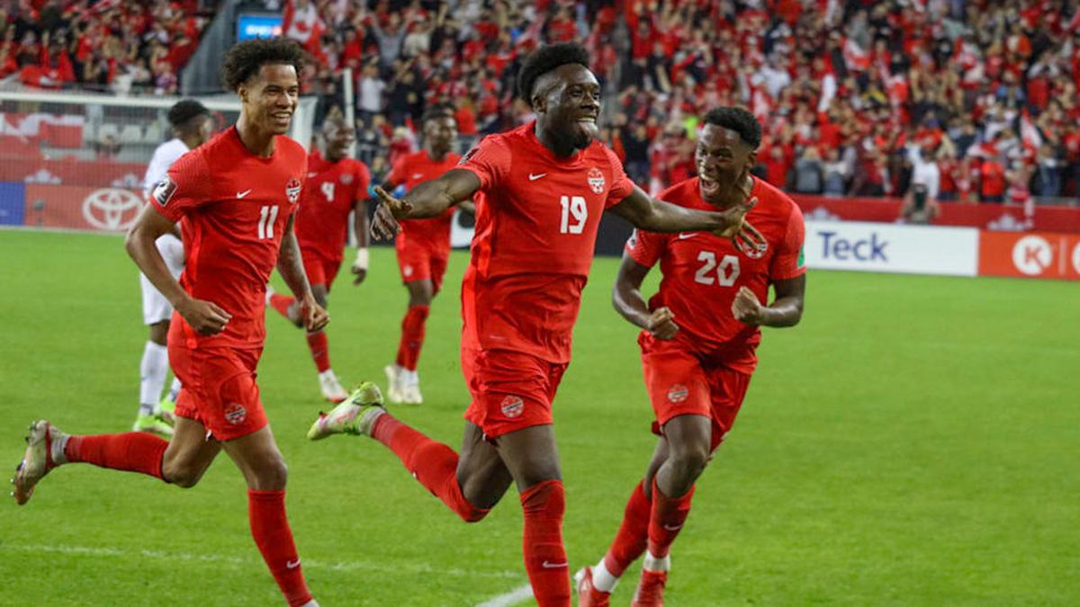  Alphonso Davies powered Canada to the 2022 World Cup in a template red kit. | Ben Steiner 