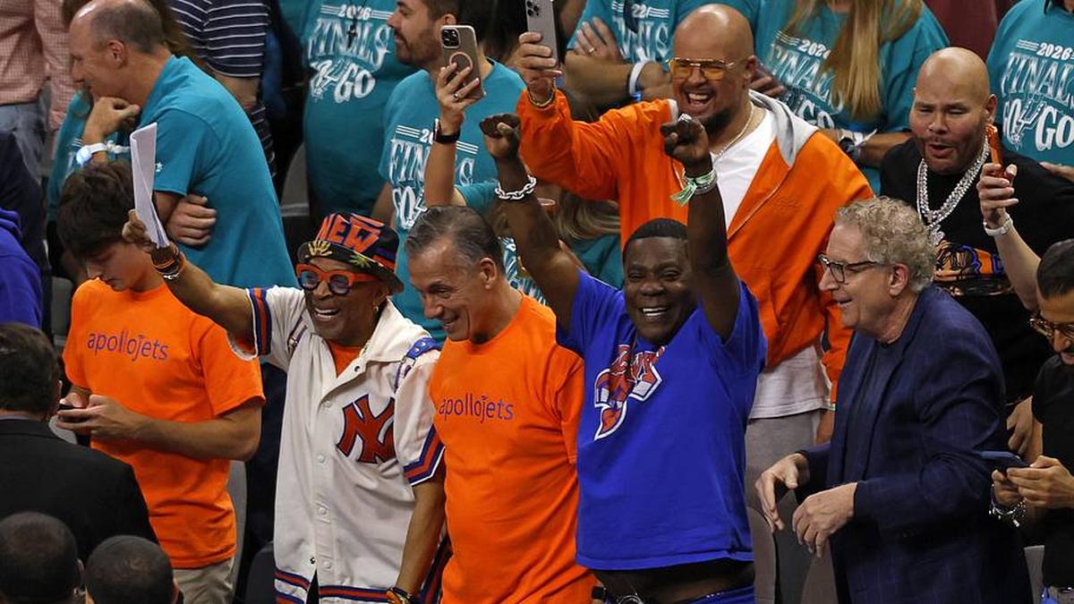  The Knicks' celebrity fans were fired up after New York took a 1–0 lead with a win in San Antonio. | Geoff Burke-Imagn Images 