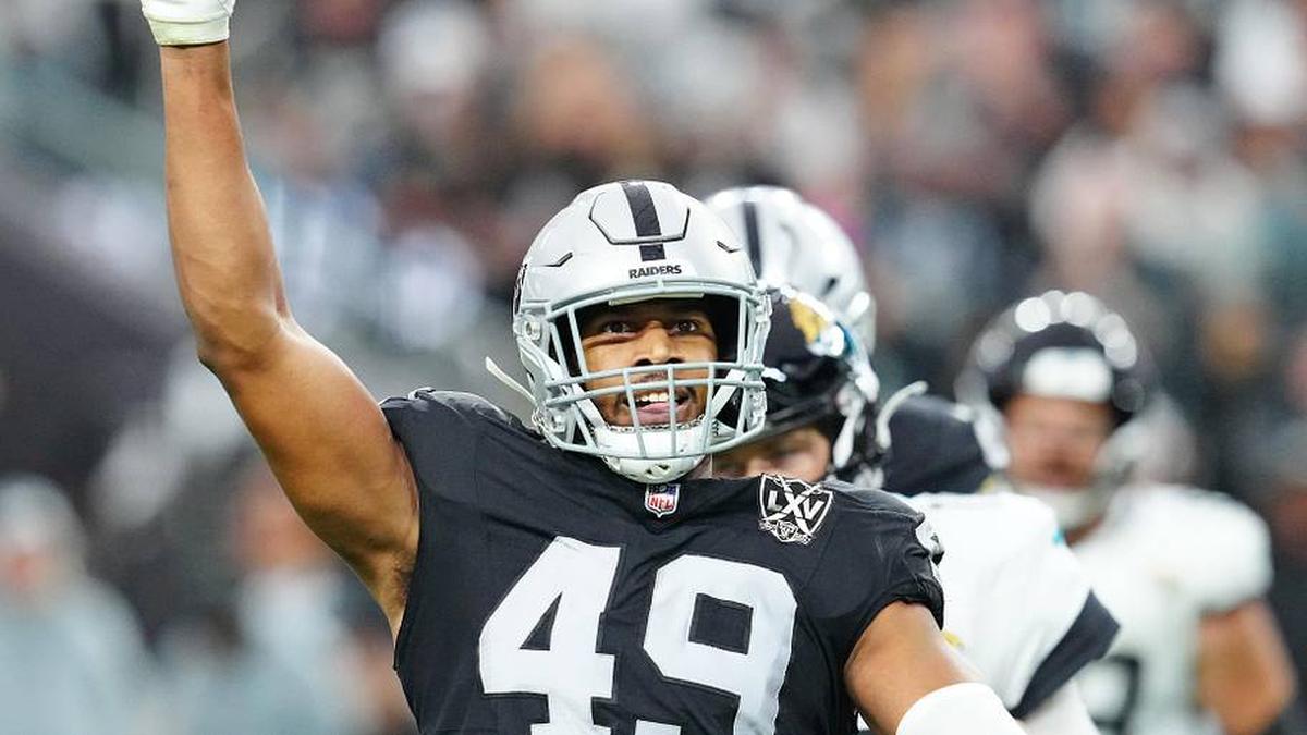  Dec 22, 2024; Paradise, Nevada, USA; Las Vegas Raiders defensive end Charles Snowden (49) celebrates after a play against the Jacksonville Jaguars during the second quarter at Allegiant Stadium. Mandatory Credit: Stephen R. Sylvanie-Imagn Images | Stephen R. Sylvanie-Imagn Images 