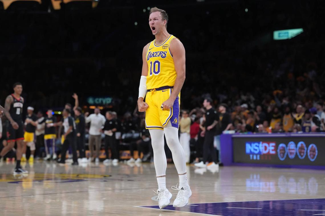  Los Angeles Lakers guard Luke Kennard (10) Kirby Lee-Imagn Images