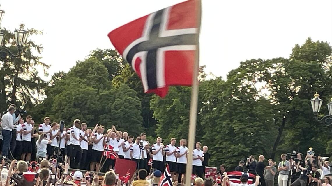 Back home, Norway players saluted, receive audience with king