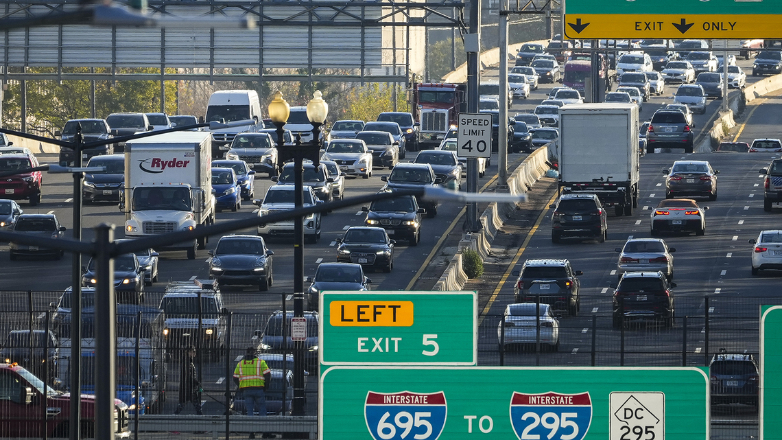 US to explore allowing driverless cars without steering wheels