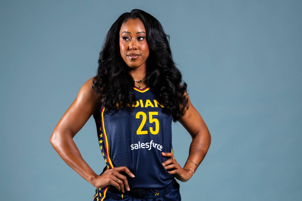  Indiana Fever forward Monique Billings (25) poses for a photo. Grace Smith/IndyStar / USA TODAY NETWORK via Imagn Images