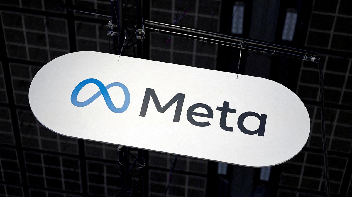 FILE PHOTO: The logo of Meta is seen during the Viva Technology conference dedicated to innovation and startups at Porte de Versailles exhibition center in Paris, France, June 12, 2025. REUTERS/Benoit Tessier/File Photo/File Photo