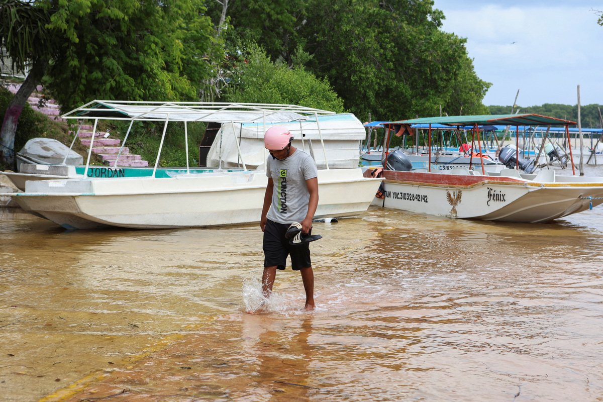 Tropical Storm Isaias forecast to hit Gulf Coast as hurricane early ...