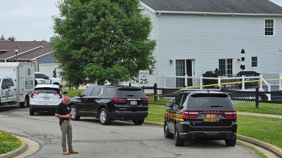 Four dead in Ohio including police sergeant; 4 other officers shot 