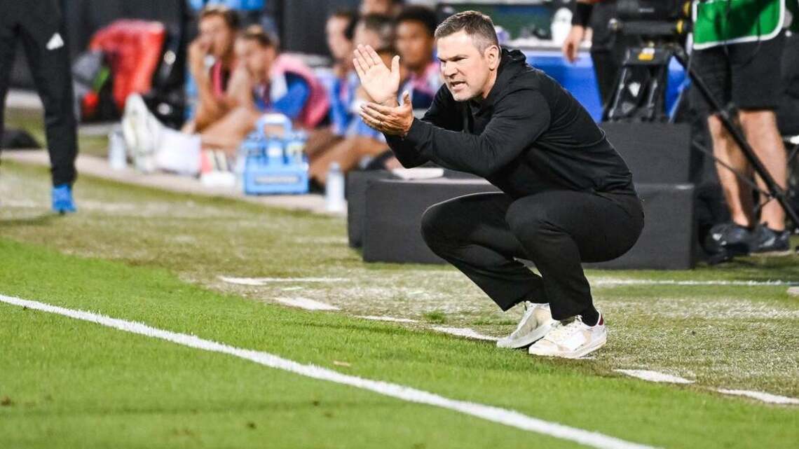 Galaxy look to halt road skid against playoff-chasing Loons 