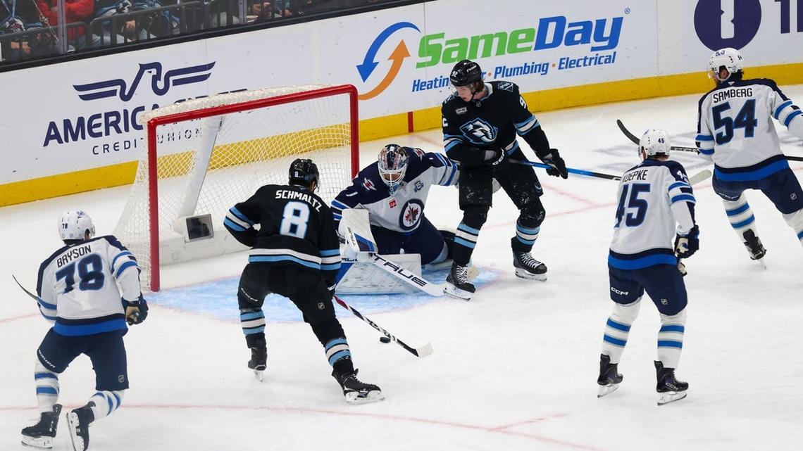 Mammoth hold off Jets, secure West's No. 1 wild card 