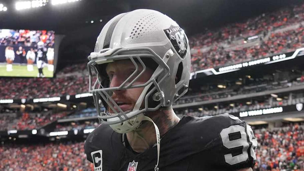  Dec 7, 2025; Paradise, Nevada, USA; Las Vegas Raiders defensive end Maxx Crosby (98) on the field prior to a game against the Denver Broncos at Allegiant Stadium. Mandatory Credit: Kirby Lee-Imagn Images | Kirby Lee-Imagn Images 