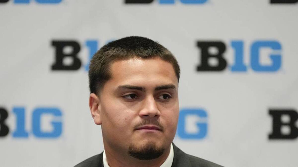  Jul 24, 2025; Las Vegas, NV, USA; USC offensive lineman Elijah Paige speaks to the media during the Big Ten NCAA college football media days at Mandalay Bay Resort. Mandatory Credit: Lucas Peltier-Imagn Images | Lucas Peltier-Imagn Images 