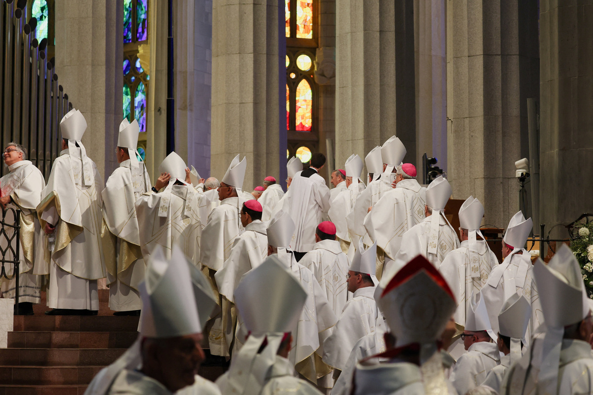 Bishops arrive ahead of the Holy Mass at the Basilica of the Sagrada Familia, during Pope Leo XIV's apostolic journey, in Barcelona, Spain, June 10, 2026. REUTERS/Bruna Casas