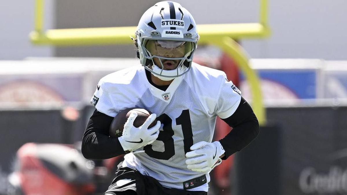  May 20, 2026; Henderson, NV, USA; Las Vegas Raiders safety Treydan Stukes (31) practices during organized team activities at Intermountain Health Performance Center. Mandatory Credit: Candice Ward-Imagn Images | Candice Ward-Imagn Images 