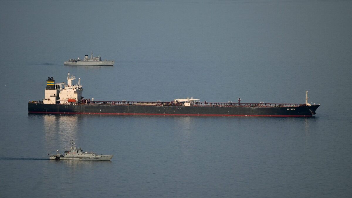 British military ships escort the Smyrtos, which has been linked to Russia's shadow fleet. 