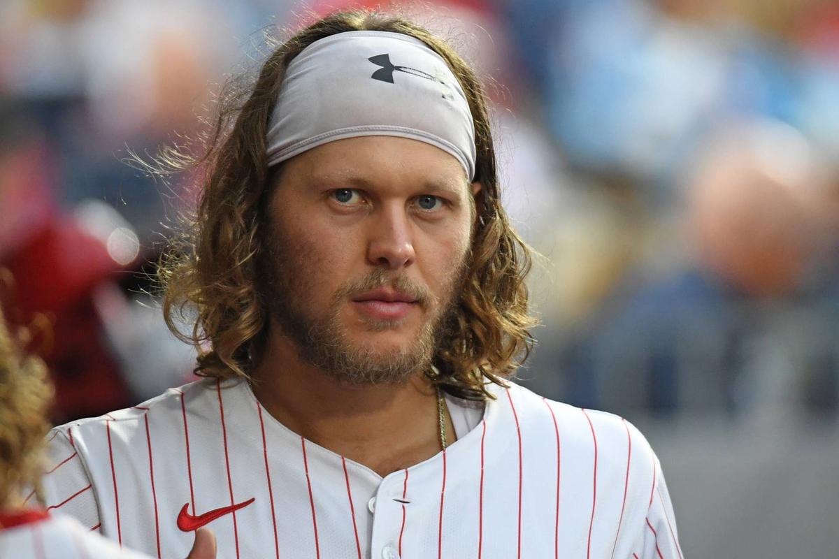  Philadelphia Phillies third baseman Alec Bohm (28) © Eric Hartline-Imagn Images
