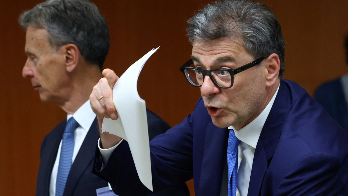 Italy's debt burden rising at alarming rate, economy minister says