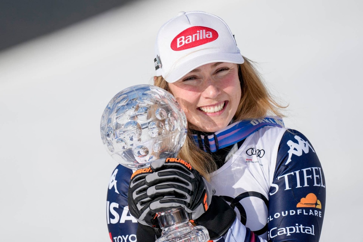  Mikaela Shiffrin poses after winning another crystal globe.