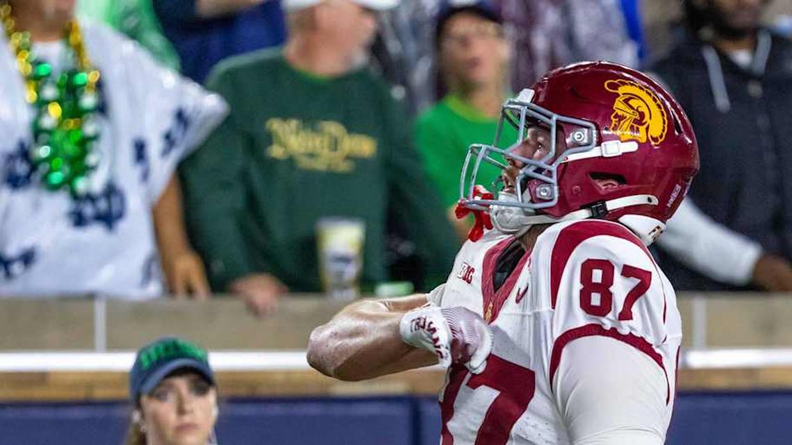  Oct 18, 2025; South Bend, Indiana, USA; Southern California Trojans tight end Lake McRee (87) celebrates scoring against the Notre Dame Fighting Irish during the first half at Notre Dame Stadium. Mandatory Credit: Michael Caterina-Imagn Images | Michael Caterina-Imagn Images 