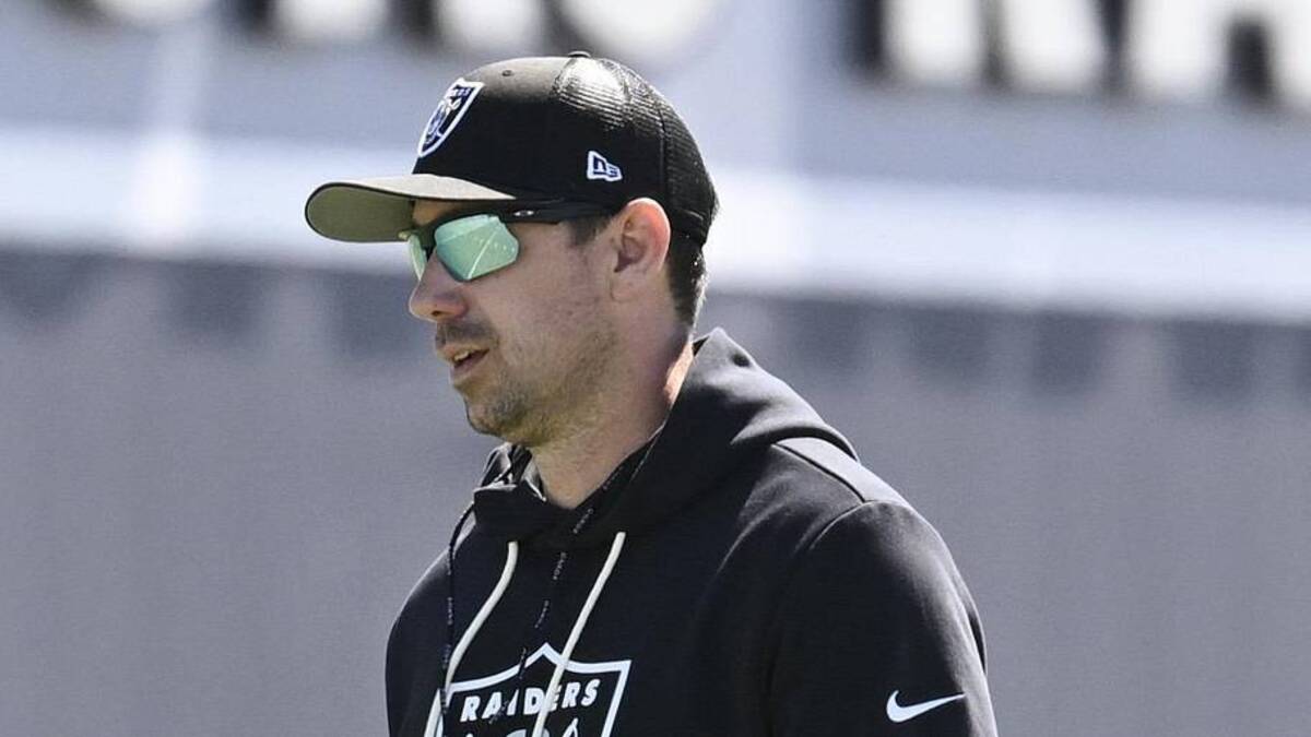  May 28, 2026; Henderson, NV, USA; Las Vegas Raiders head coach Klint Kubiak looks on during organized team activities at Intermountain Health Performance Center. Mandatory Credit: Candice Ward-Imagn Images | Candice Ward-Imagn Images 