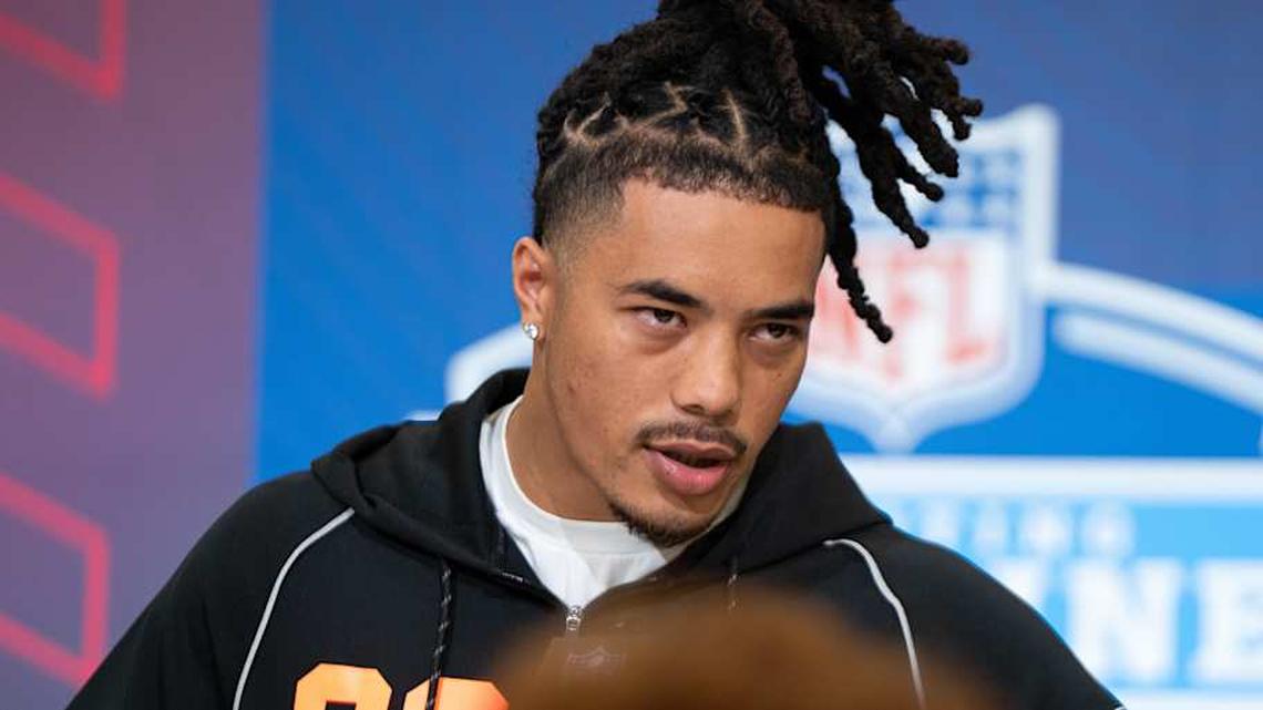  Feb 27, 2026; Indianapolis, IN, USA; Southern California wideout Makai Lemon (WO29) speaks to members of the media during the NFL Combine at the Indiana Convention Center. | Jacob Musselman-Imagn Images 
