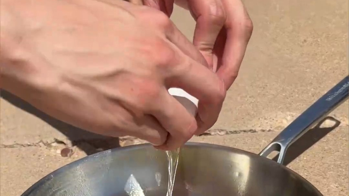 Testing Texas' heat by frying an egg, baking cookies: Watch video 
