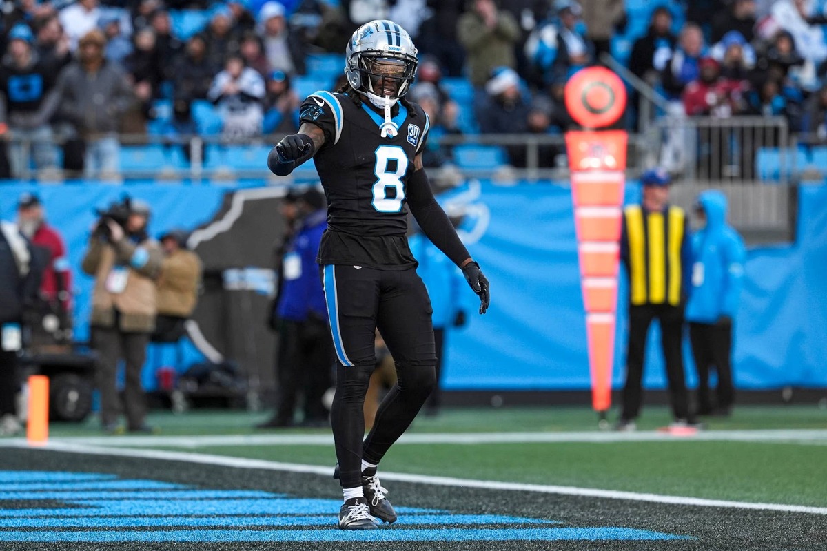 Carolina Panthers cornerback Jaycee Horn questions a call by the official during the second half against the Arizona Cardinals at Bank of America Stadium. © Jim Dedmon-Imagn Images