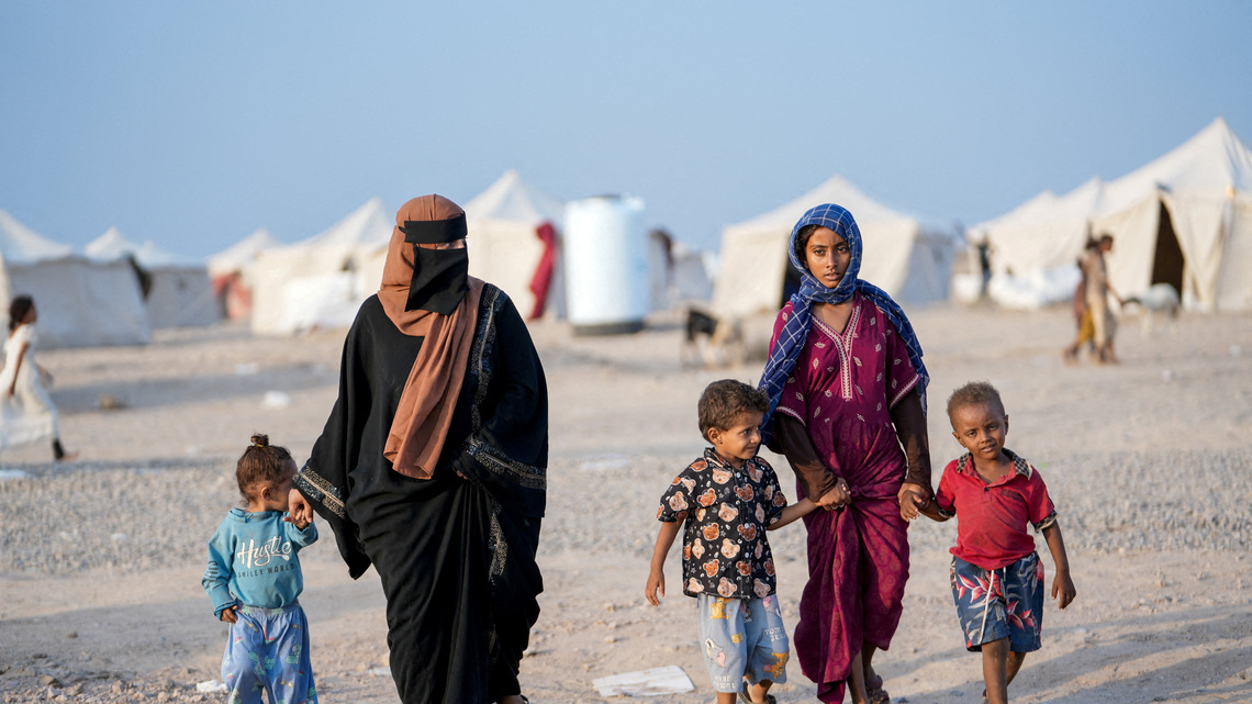 Three in four families go hungry in parts of Yemen from new fighting 