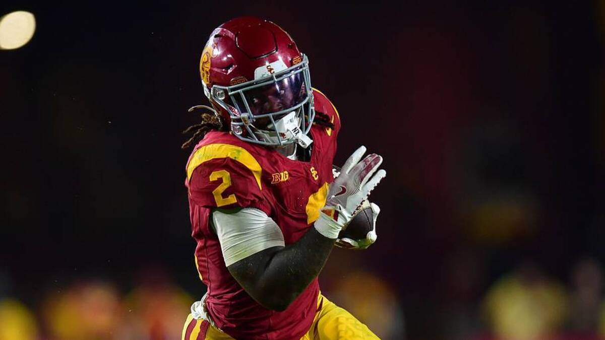  Sep 20, 2025; Los Angeles, California, USA; Southern California Trojans running back Waymond Jordan (2) runs the ball against the Michigan State Spartans during the second half at the Los Angeles Memorial Coliseum. Mandatory Credit: Gary A. Vasquez-Imagn Images | Gary A. Vasquez-Imagn Images 