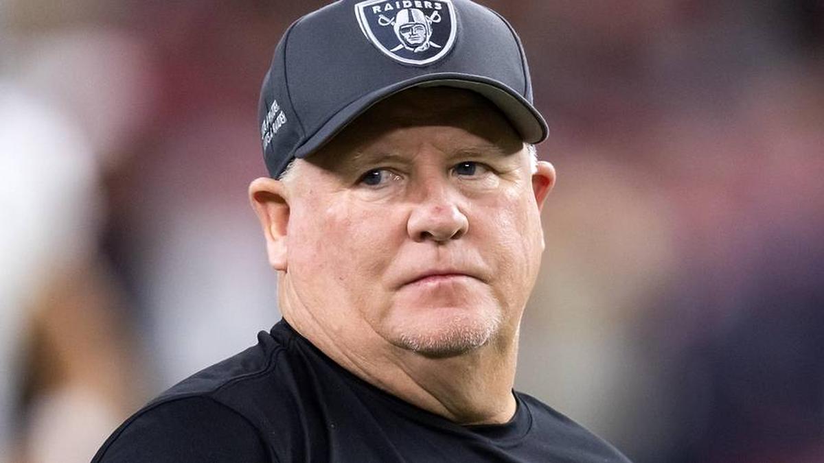  Aug 23, 2025; Glendale, Arizona, USA; Las Vegas Raiders offensive coordinator Chip Kelly against the Arizona Cardinals during a preseason NFL game at State Farm Stadium. Mandatory Credit: Mark J. Rebilas-Imagn Images | Mark J. Rebilas-Imagn Images 