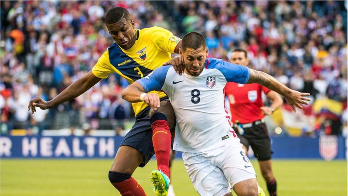  Clint Dempsey (right) helped the USMNT win a Copa América quarterfinal in 2016 at Lumen Field. | Shaun Clark/Getty Images 