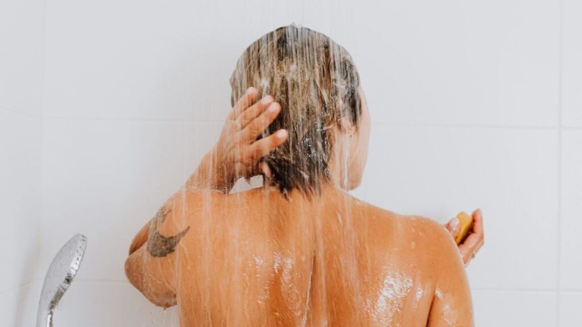 Expert says quick shower could help identify breast cancer early