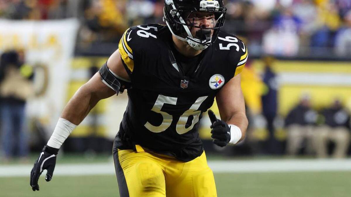  Nov 30, 2025; Pittsburgh, Pennsylvania, USA; Pittsburgh Steelers linebacker Alex Highsmith (56) looks on before a play during the second quarter against the Buffalo Bills at Acrisure Stadium. Mandatory Credit: Charles LeClaire-Imagn Images | Charles LeClaire-Imagn Images 
