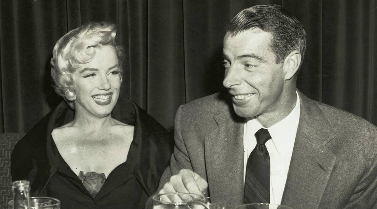  Joe Dimaggio and Marilyn Monroe at El Morocco night club in New York, 1954