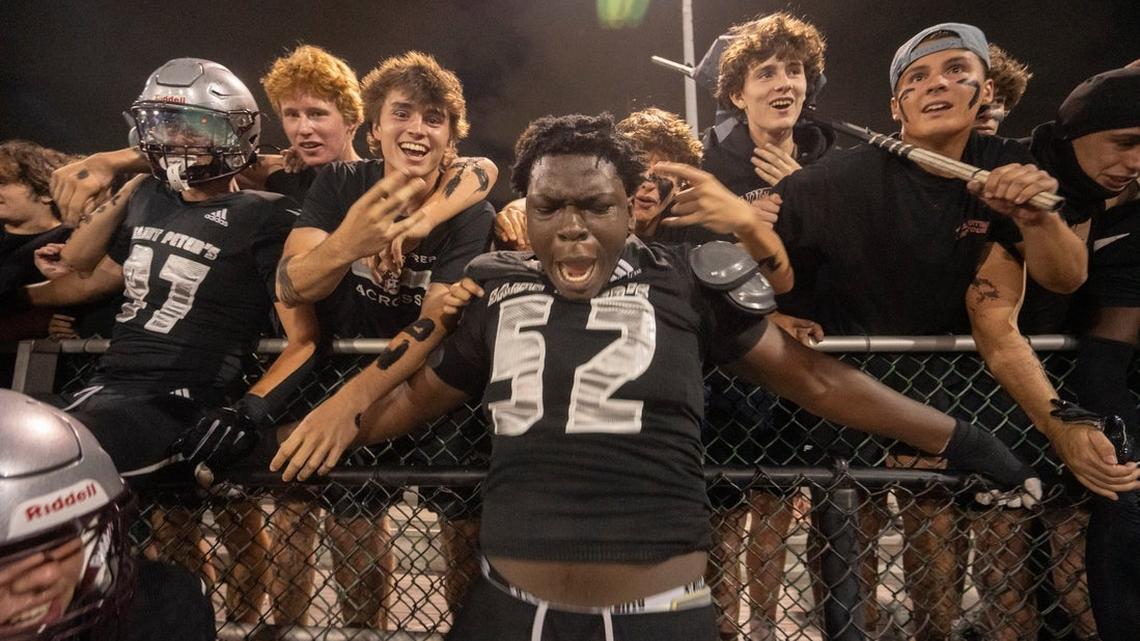 Coveted 5-star tackle in 2027 class commits to Notre Dame 