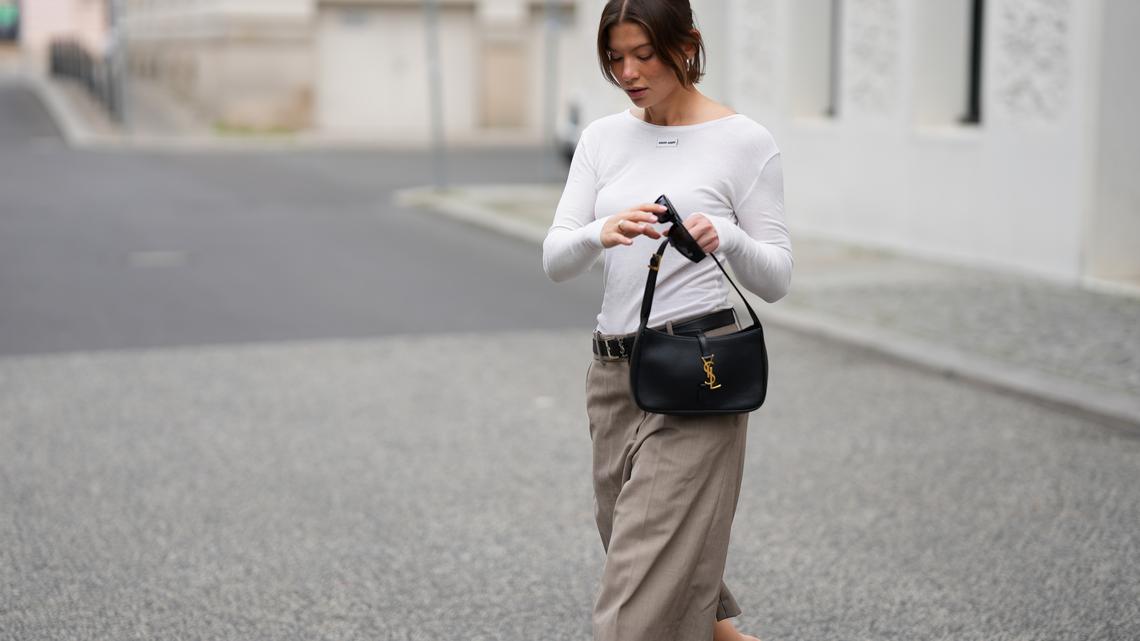 Flattering Boat-Neck Tops That Nail the East Coast Style