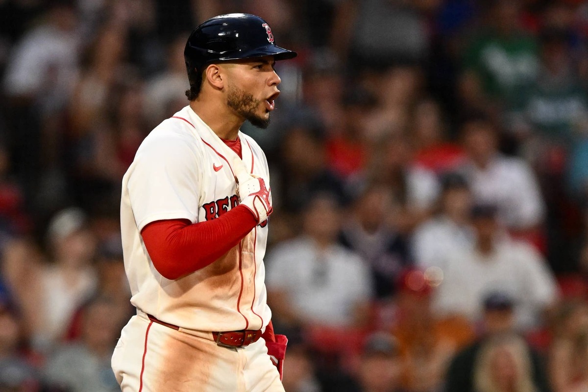  Wilson Contreras was not happy with Cade Cavalli Tuesday night. 