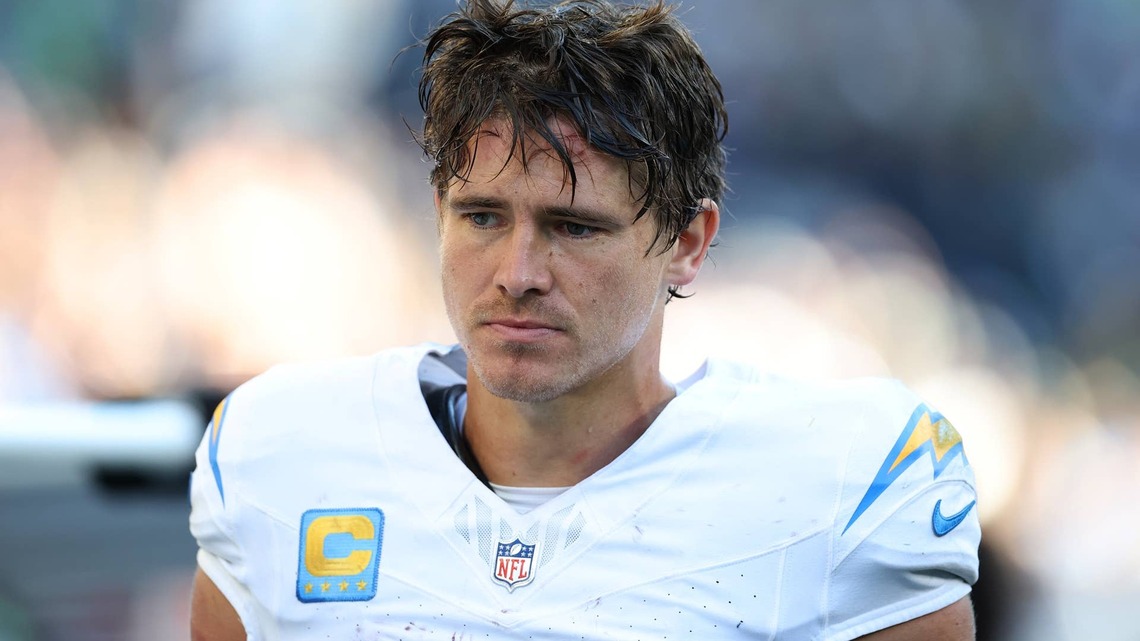 Justin Herbert Helps Make History as Chargers Fall to 0-4 