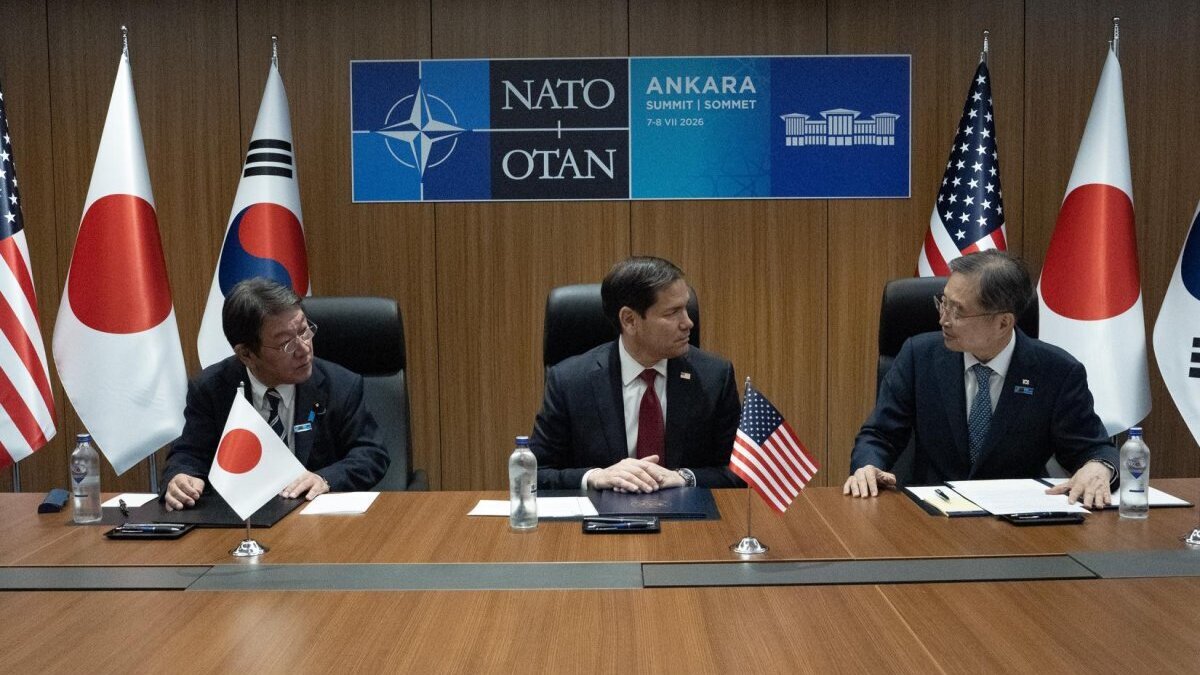 
South Korean Foreign Minister Cho Hyun (R) meets with U.S. Secretary of State Marco Rubio (C) and Japanese Foreign Minister Toshimitsu Motegi (L) on July 7 on the sidelines of the NATO summit in Ankara, Türkiye. The ministers discussed the Korean Peninsula, regional and global security and economic security cooperation. Photo courtesy of South Korean Foreign Ministry

                                            
