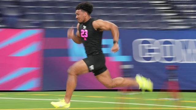  Feb 27, 2026; Indianapolis, IN, USA; Oregon tight end Kenyon Sadiq (TE23) during the NFL Scouting Combine at Lucas Oil Stadium. Mandatory Credit: Kirby Lee-Imagn Images | Kirby Lee-Imagn Images 