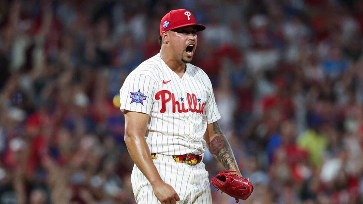  Jun 3, 2026; Philadelphia, Pennsylvania, USA; Philadelphia Phillies pitcher Jhoan Duran (59) reacts after pitching a strike out in the ninth inning against the San Diego Padres to end the game with a win at Citizens Bank Park. | Bill Streicher-Imagn Images 