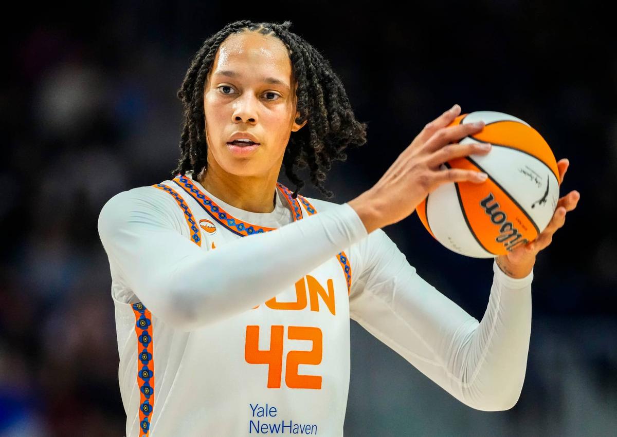  Connecticut Sun center Brittney Griner (42) looks on against the Toronto Tempo. Kevin Sousa-Imagn Images