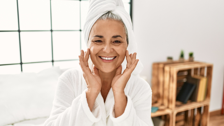 6 Ways to Use Baking Soda for Skin, Hair and More
