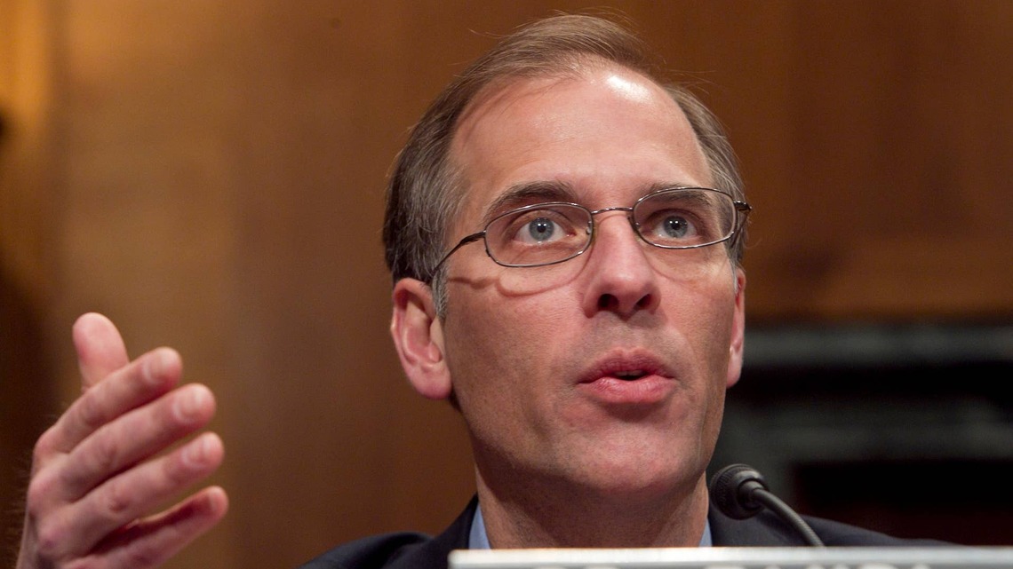 Moody's Economist Warns U.S. Economy Is Splitting In Two 