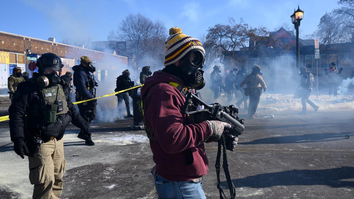 John M. Crisp: Das Chaos in Minneapolis dreht sich alles um die ...