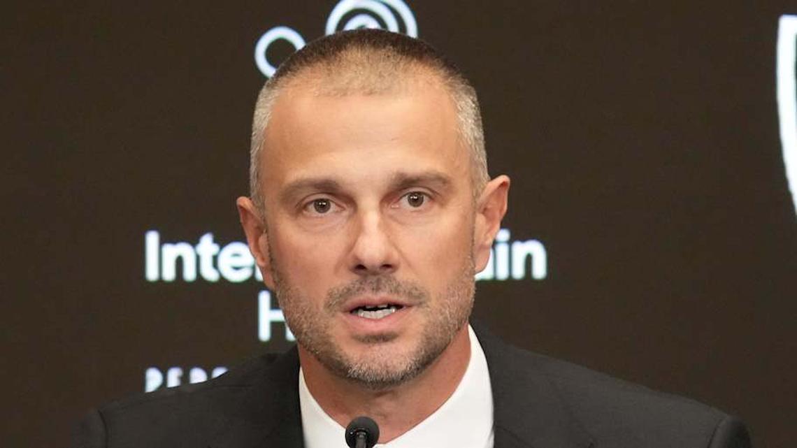  Jan 27, 2025; Las Vegas, NV, USA; Las Vegas Raiders general manager John Spytek at press conference at Intermountain Health Performance Center. Mandatory Credit: Kirby Lee-Imagn Images | Kirby Lee-Imagn Images 