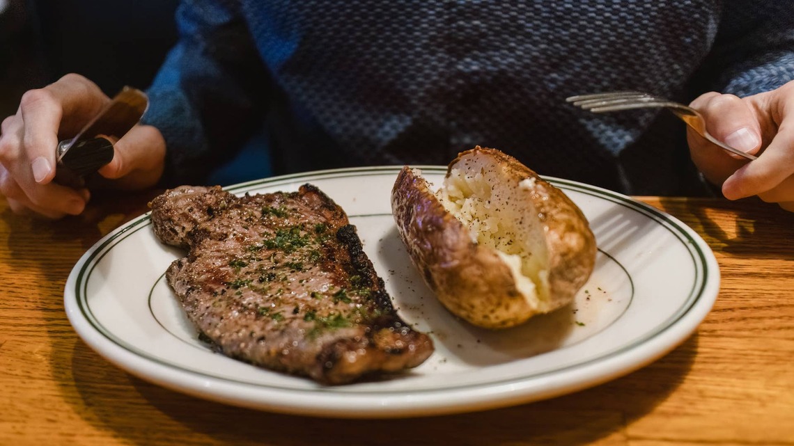 Outback Steakhouse owner continues closing restaurants 
