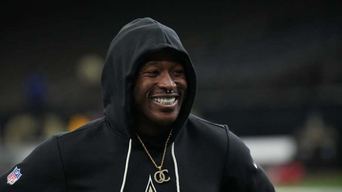 Reports: Veteran running back Kamara staying with Saints on reworked contract