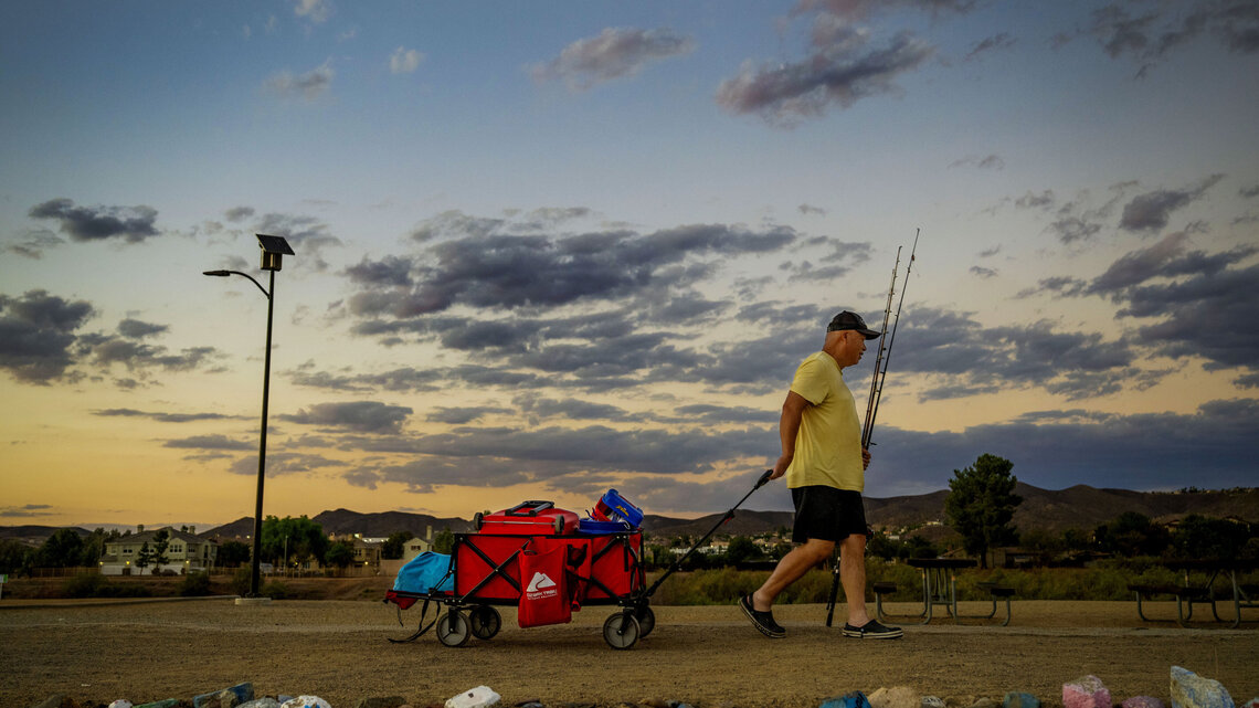Lake Elsinore Levee is serene site for outdoor activities 