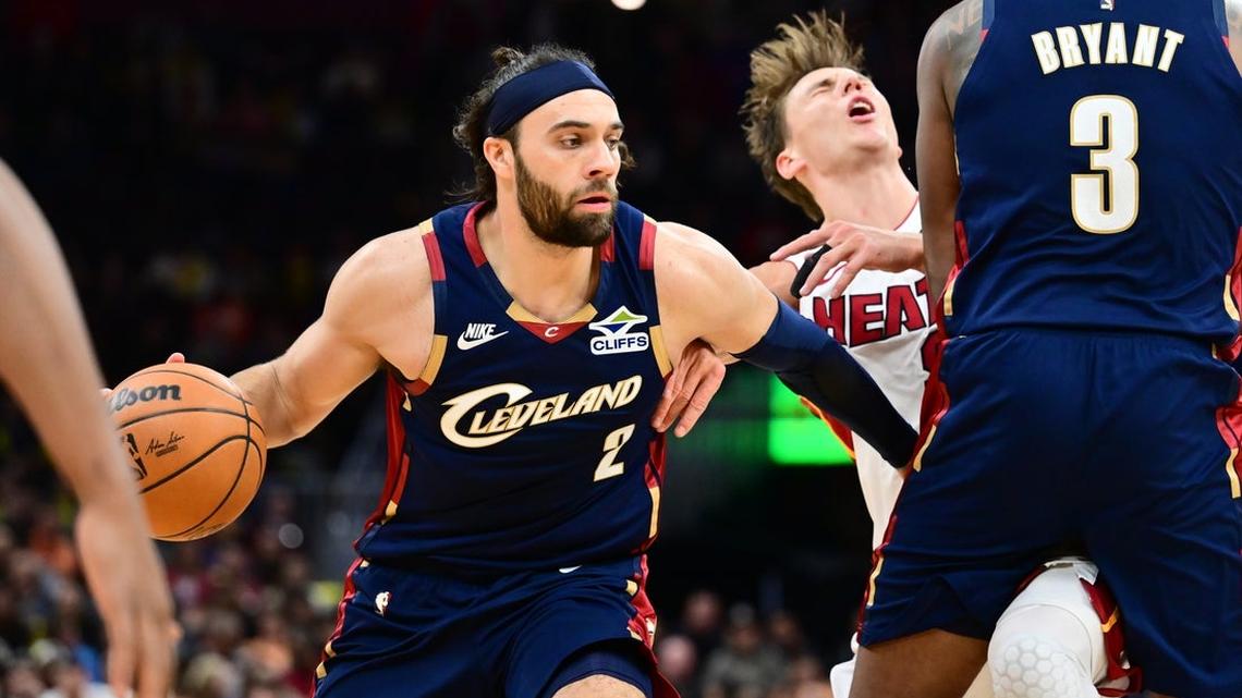 Cavs equal franchise mark in high-scoring win vs. Heat 