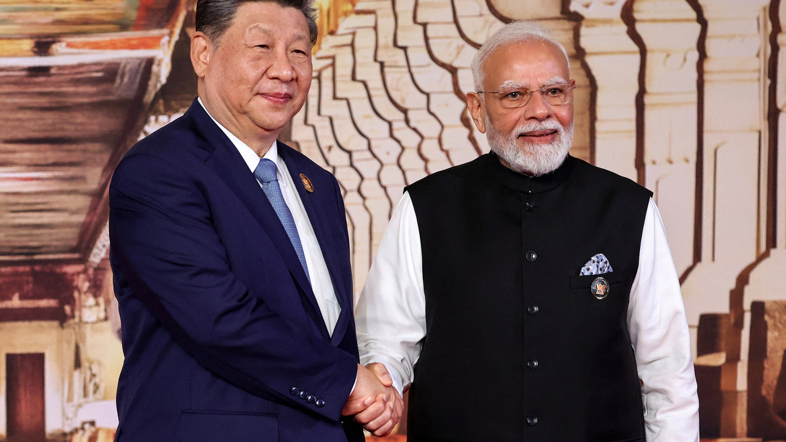 Xi resets ties with Modi on first visit to India in 7 years